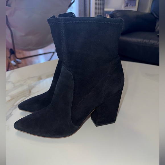 Loeffler Randall
Isla Suede Ankle Boots size 7 - Picture 2 of 10